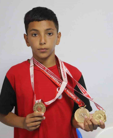12 Yaşındaki̇ Ağrılı Sporcu, 3. Türki̇ye Şampi̇yonluğuna Ulaştı
