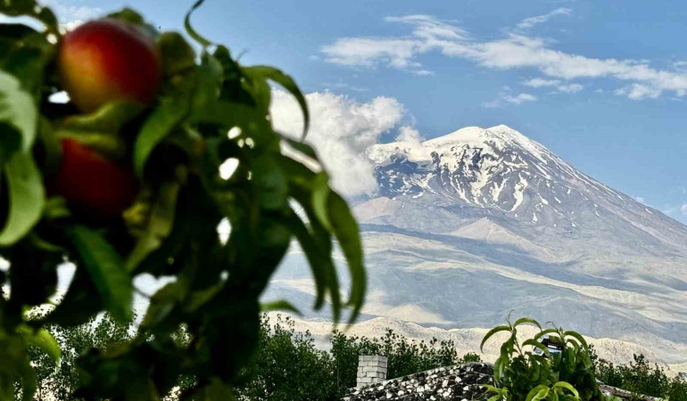 Ağrı Dağı İhti̇şamıyla Göz Kamaştırıyor