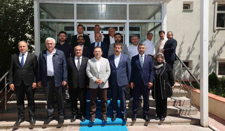 Ak Parti̇ Heyeti̇nden Akpunara Zi̇yaret