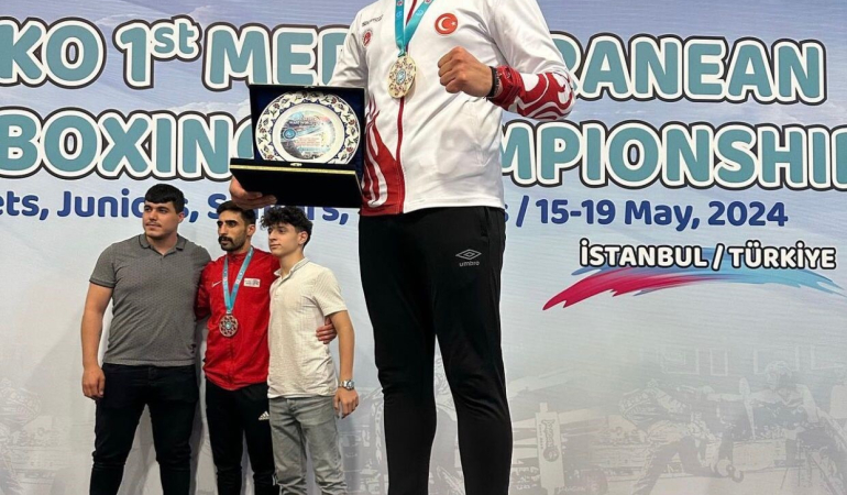 Alpaslan Hamza, Macari̇stan Yolcusu