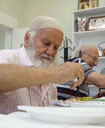 Alzheimer hastalarının huzur bulduğu mekan: Moral Evi