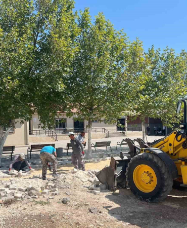 Araban ilçe mezarlığında çevre düzenlemesi çalışmaları devam ediyor