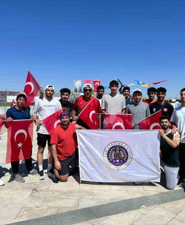 Atatürk Üni̇versi̇tesi̇ Ai̇lesi̇, Malazgi̇rtte Kahraman Ecdadını Andı