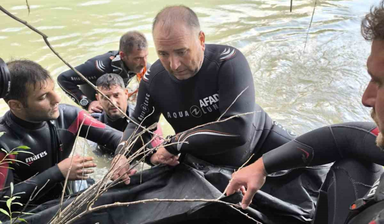 Balık Tutmak İsteyen Çocuk Canından Oldu