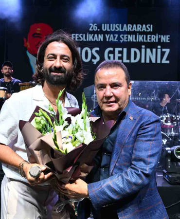 Başkan Böcek: "Hiçbir kurum kuruluşa borcumuz yok”