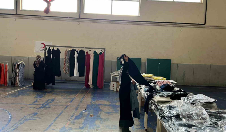 Bayburt Kızılay Aydıntepede Buti̇k Mağaza Açtı