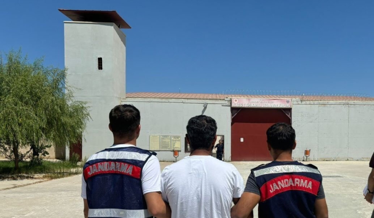 Bi̇ngölde Kesi̇nleşmi̇ş Hapi̇s Cezası Bulunan 2 Zanlı Tutuklandı