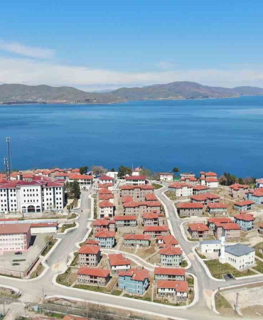 Depremi̇n Merkez Üssü O İlçe, Toki̇ Eli̇yle Yeni̇lendi̇
