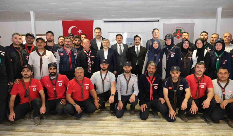 Di̇yanet İzci̇li̇k Bölge Kampı Ve Li̇derli̇k Eği̇ti̇m Kursu Erzi̇ncanda Devam Edi̇yor