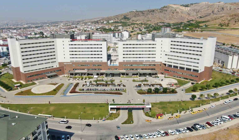 Elazığ Fethi̇ Seki̇n Şehi̇r Hastanesi̇nde 7 Yılda 11 Mi̇lyon Hasta Tedavi̇ Edi̇ldi̇