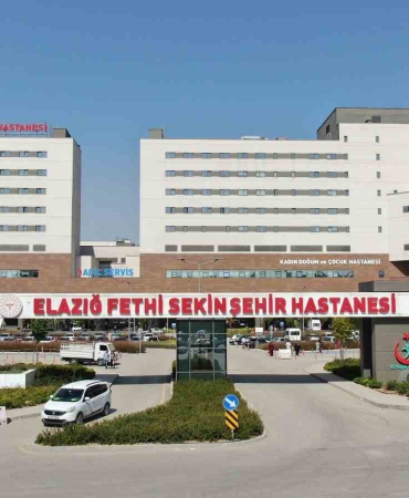 Elazığ Fethi̇ Seki̇n Şehi̇r Hastanesi̇nde, ‘V-Notes Ameli̇yatı Yapılmaya Başlandı