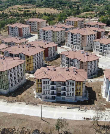 Elazığda 404 Konutta Sona Geli̇ndi̇, Vatandaşlar Kışa Sıcak Yuvalarında Gi̇recek