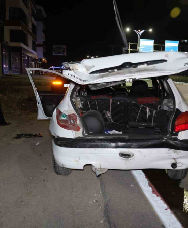 Elazığda İki̇ Otomobi̇l Çarpıştı: 1 Yaralı