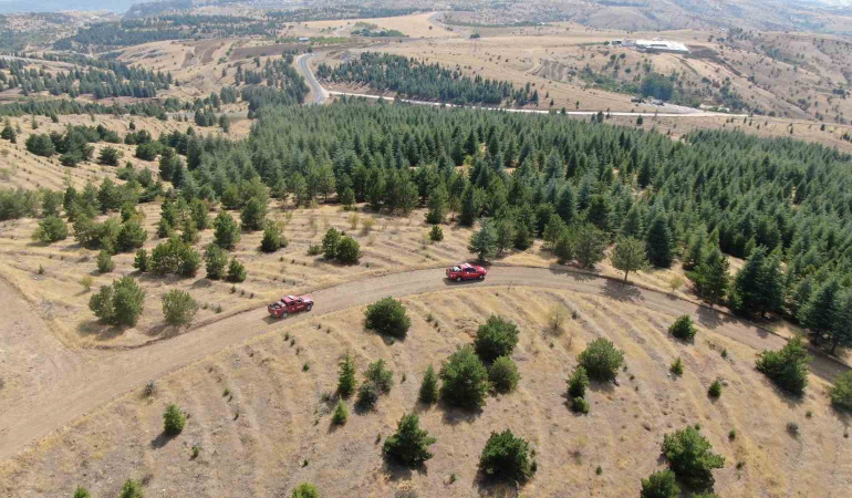 Elazığda Orman Eki̇pleri̇, Havadan Ve Karadan Deneti̇mleri̇ni̇ Sürdürüyor
