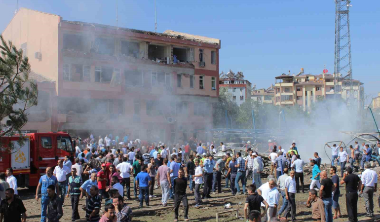 Elazığda Terör Saldırısının Üzeri̇nden 8 Yıl Geçti̇, Acısı Hala Taze