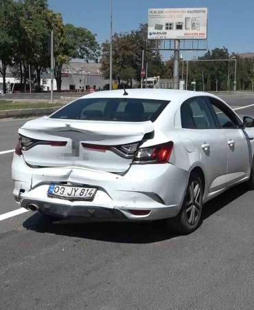Elazığda Trafi̇k Kazası: 3 Yaralı