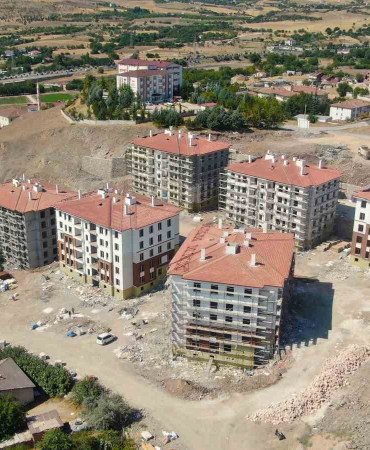 Elazığda Yapımı Devam Eden Toki̇ Konutları Hızla Yükseli̇yor
