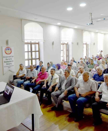 Er-Vak Başkanı Güzelden Mustafa Kemali̇n Erzurum Günleri̇ Konferansı
