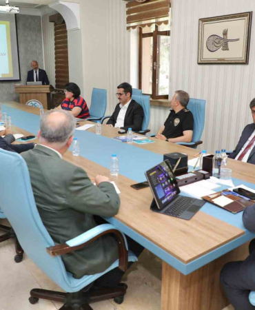 Erzincan Valisi Hamza Aydoğdu başkanlığında, “Türkiye Yüzyılında 1. Uluslararası Türk Diasporası Sempozyumu