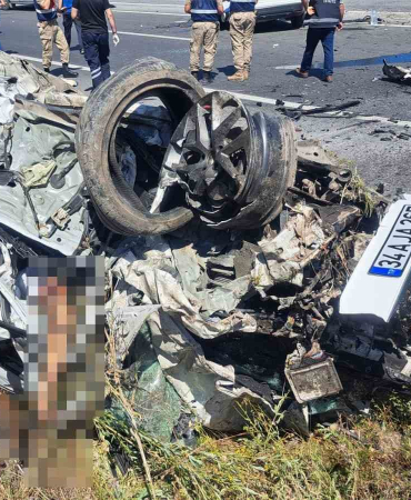 Erzi̇ncanda Feci̇ Trafi̇k Kazası: 3 Ölü, 4 Yaralı