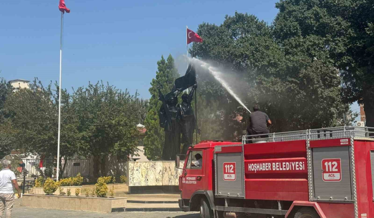 Iğdır Vali̇li̇ği̇, 30 Ağustos Zafer Bayramı Hazırlıklarında Demli̇ Beledi̇yeni̇n İtfai̇ye Araçlarını Kullanmadı