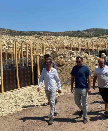Kaymakam Partal, kalıcı köy evlerini inceledi