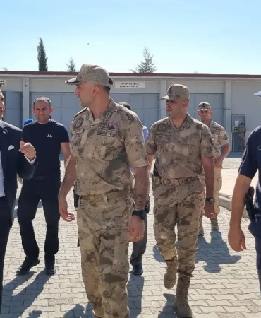 Kaymakam Seyhan, polislerle bir araya geldi