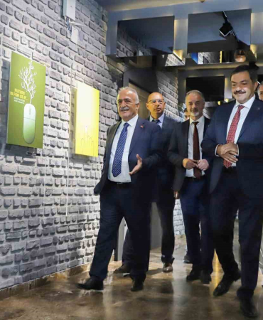 Malatya Turgut Özal Üniversitesi Rektörü Bentli’den Rektör Çomaklı’ya ziyaret