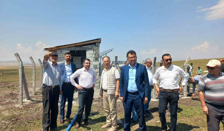 Mi̇lletveki̇li̇ Çalkın, Sondaj Ve Güneş Enerji̇ Si̇stemi̇ni̇ Yeri̇nde Gördü
