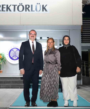 Mi̇lletveki̇li̇ Öncüden Rektör Hacımüftüoğluna Zi̇yaret