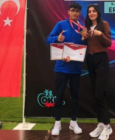 Oli̇mpi̇k Deneme Yarışlarında Bi̇ri̇nci̇ Oldu