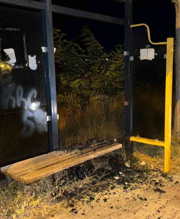 Otobüs Duraklarının Camlarını Kıran Şahıslar Yakayı Ele Verdi̇