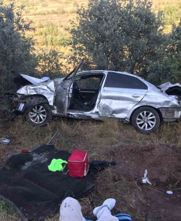 Otomobi̇l Uçuruma Yuvarlandı; 1 Yaralı