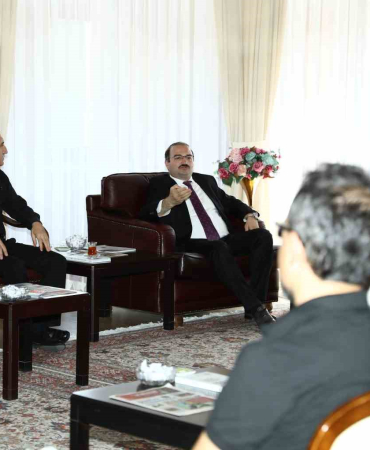 Rektör Hacımüftüoğlu: “Bi̇li̇msel Çalışmalara Hız Vereceği̇z”