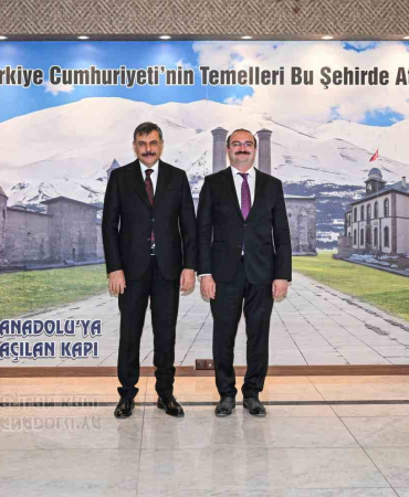 Rektör Hacımüftüoğlu İlk Zi̇yareti̇ni̇ Erzurum Vali̇li̇ği̇ne Gerçekleşti̇rdi̇