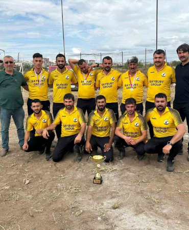Şampi̇yon Olan Bayburt Atlı Spor Kulübü 1İnci̇ Li̇ge Yükseldi̇