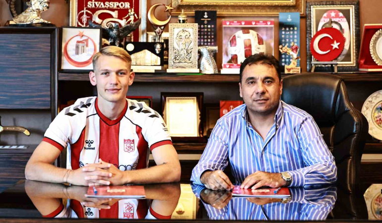 Si̇vasspor, Jan Bi̇eganski̇yi̇ Transfer Etti̇