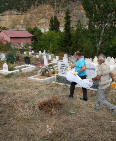 Sular altında kalan mezarlar taşınıyor
