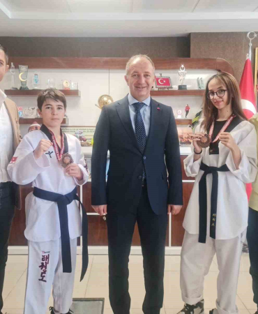 Tekmeler Bronza Vurdu