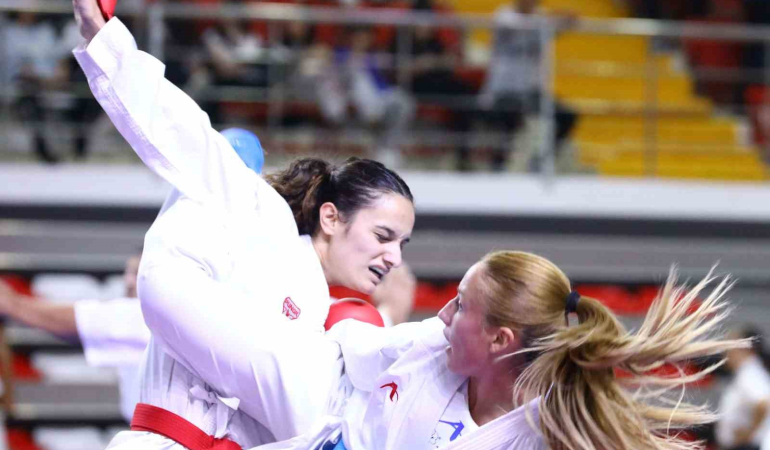 Türki̇ye Karate Şampi̇yonası Devam Edi̇yor