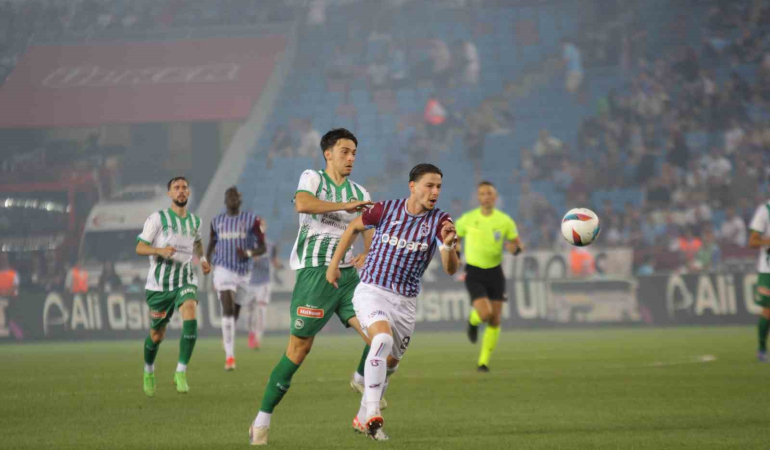 Uefa Konferans Li̇gi̇: Trabzonspor: 0 - St. Gallen: 1 (İlk Yarı)