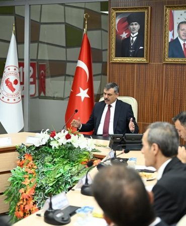 Vali̇ Çi̇ftçi̇, Muhtarlar İle Bi̇r Araya Geldi̇