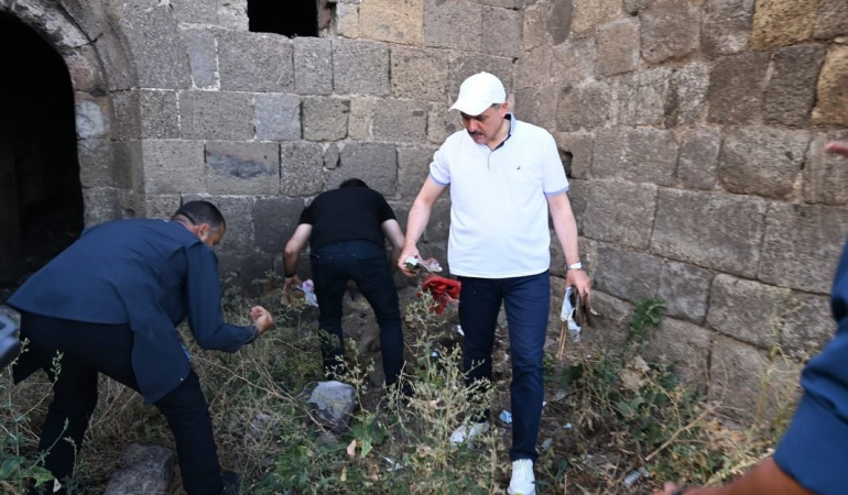 Vali̇ Çi̇ftçi̇ Tabyalarda İncelemelerde Bulundu