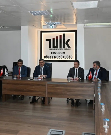 Vali̇ Çi̇ftçi̇ye Tui̇k Bri̇fi̇ngi̇