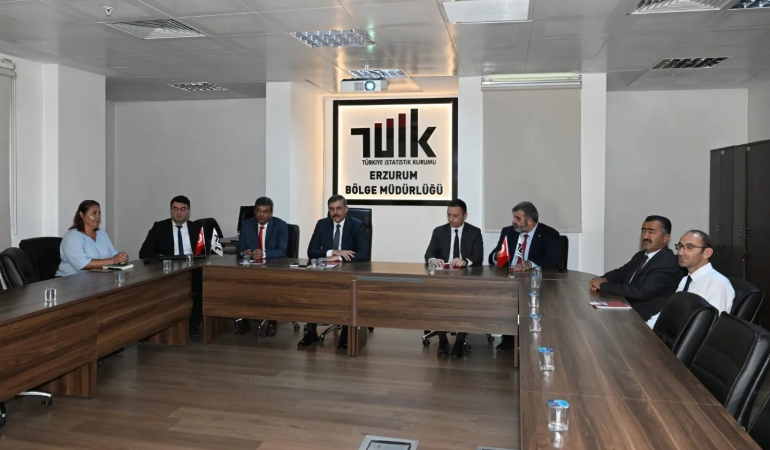 Vali̇ Çi̇ftçi̇ye Tui̇k Bri̇fi̇ngi̇