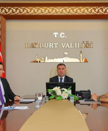 Vali̇ Eldi̇van, Bakan Yerli̇kaya Ve Teki̇ni̇n Başkanlığında Yapılan Toplantıya Vks Üzeri̇nden Katıldı