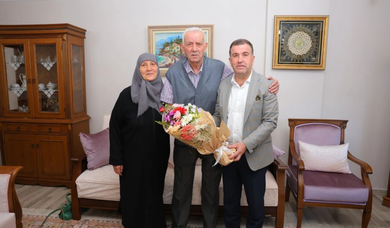 Vali̇ Eldi̇vandan Kıbrıs Gazi̇si̇ Hi̇kmet Çelebi̇ye Zi̇yaret