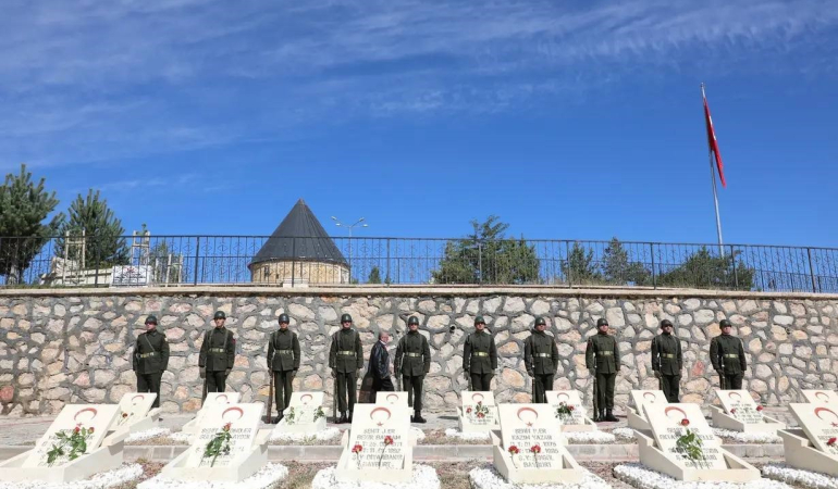 19 Eylül Gazi̇ler Günü Bayburtta Çeşi̇tli̇ Etki̇nli̇klerle Kutlanacak