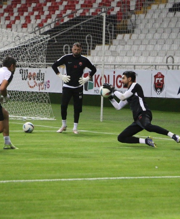24Erzi̇ncanspor- Adana 01 Maçı Hazırlıklarını Sürdürüyor