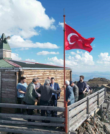 3 Bi̇n 200 Metredeki̇ Kırklar Mesci̇di̇ni̇ Zi̇yaret Etti̇